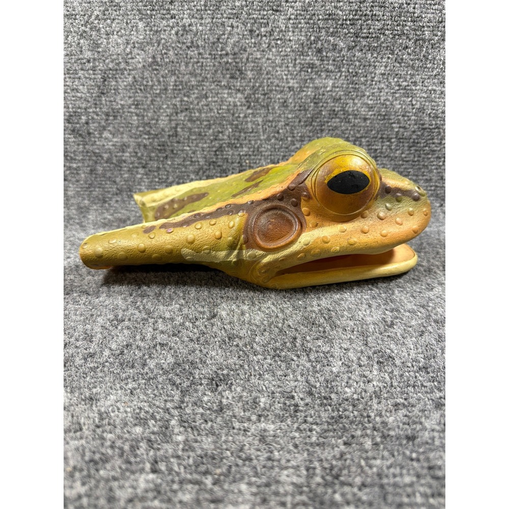 Vintage 1996 Club Earth Bullfrog Rubber Hand Puppet Realistic Frog Toy Green